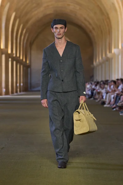 Look 36